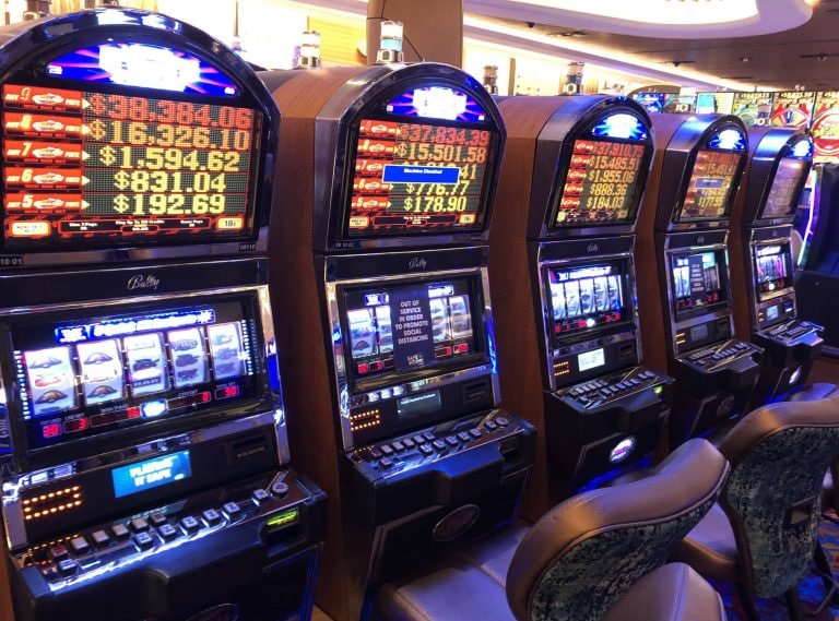 a80111 Sportsbook Myanmar National League ဘောလုံးပွဲ လောင်းကြေးတင်နေသောမြင်ကွင်း